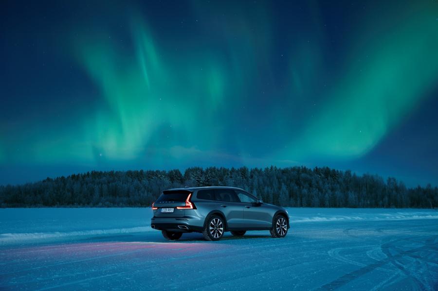  Volvo V60 T5 Cross Country 2018 года  (WW) (фото 27 из 44)